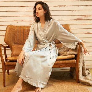 22MM Organic Luxury Silk Robe Long in Pale Green